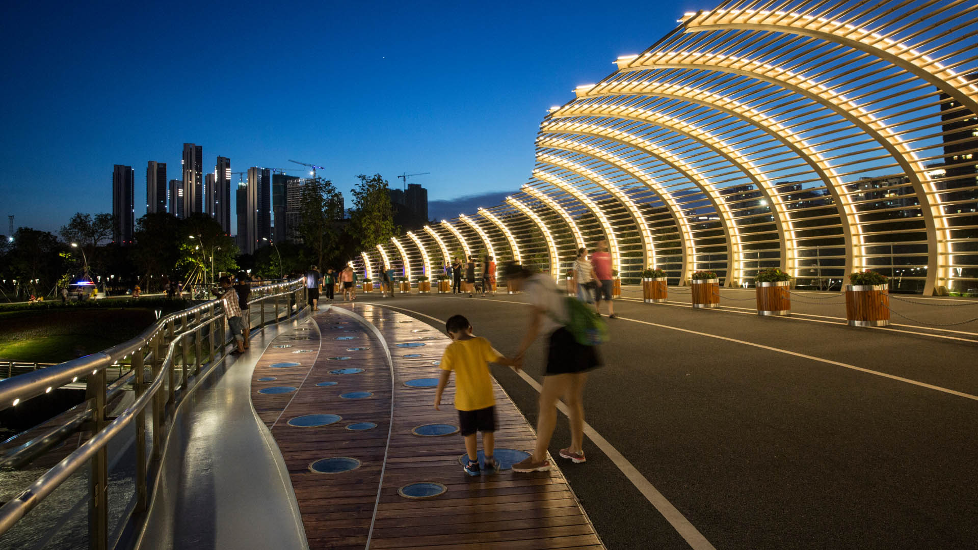 Shekou-Promenade-David-Lloyd-324.jpg