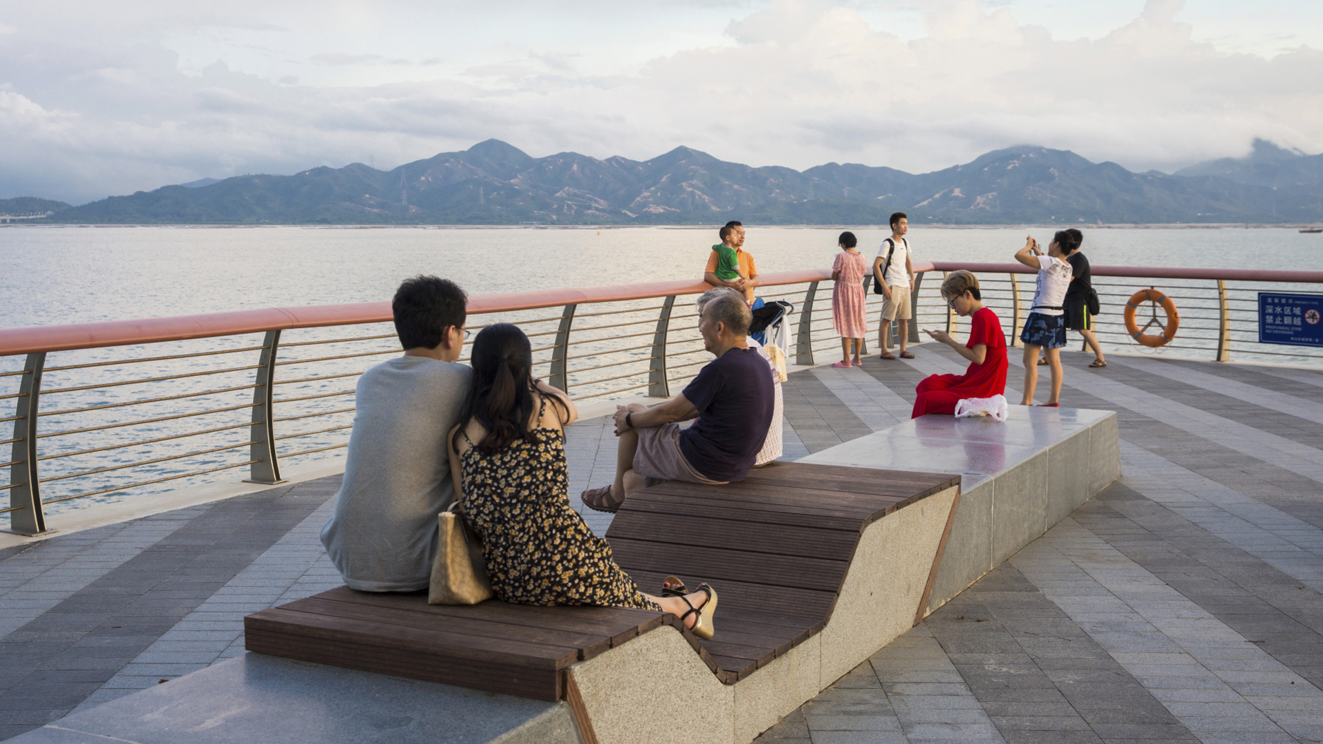 Shekou-Promenade-David-Lloyd-204.jpg