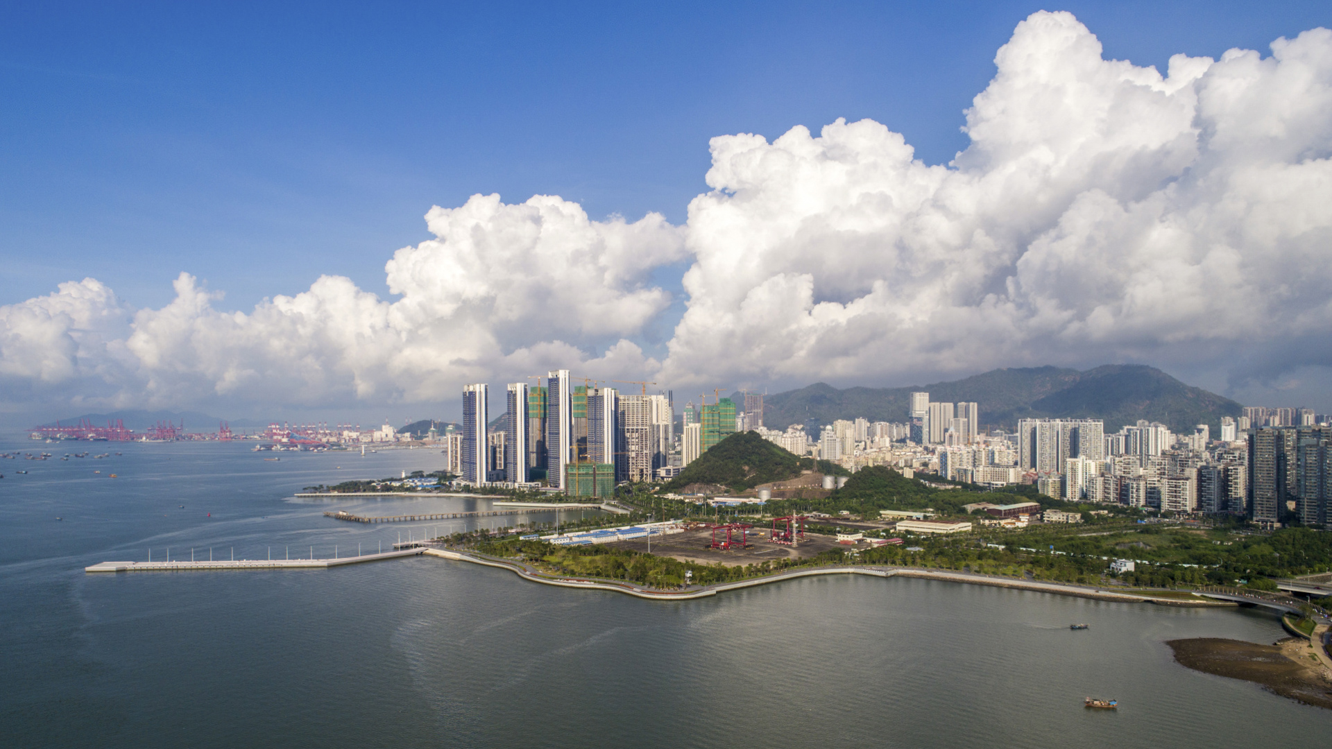 Shekou-Promenade-David-Lloyd-400.jpg