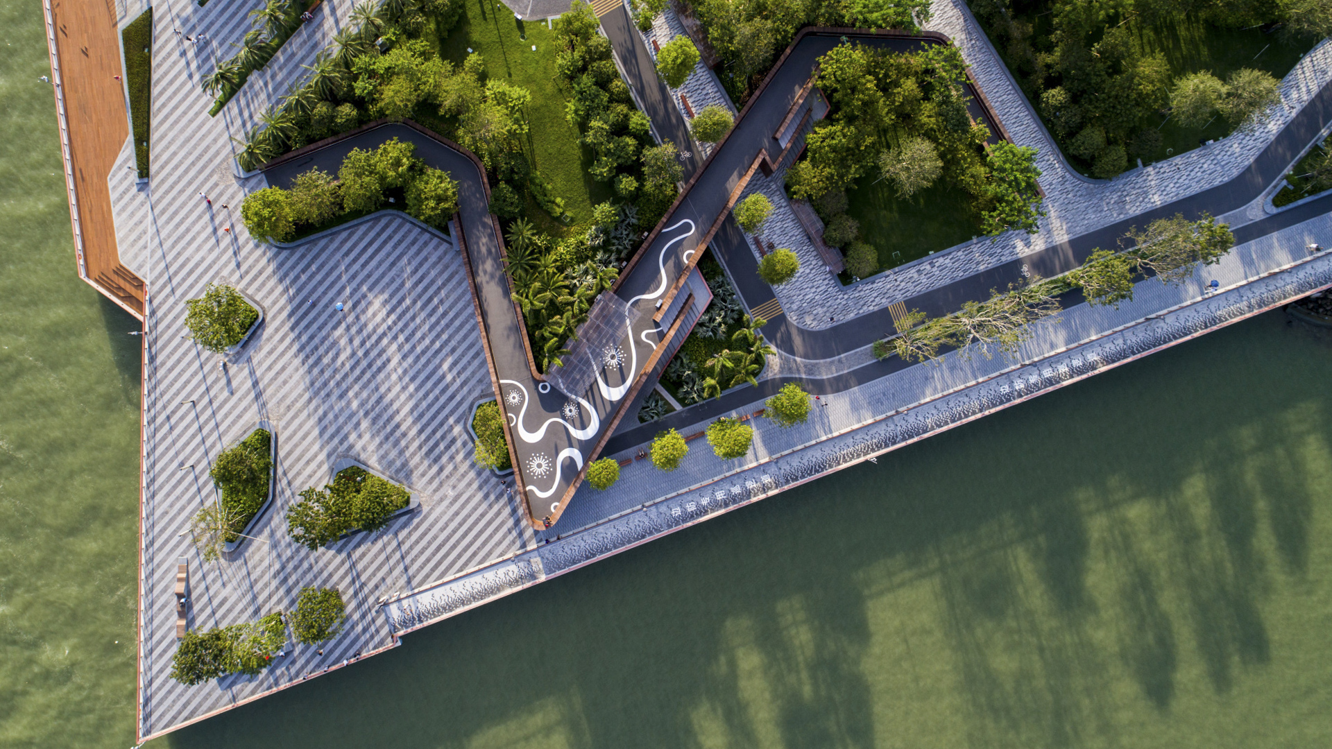 Shekou-Promenade-David-Lloyd-378.jpg