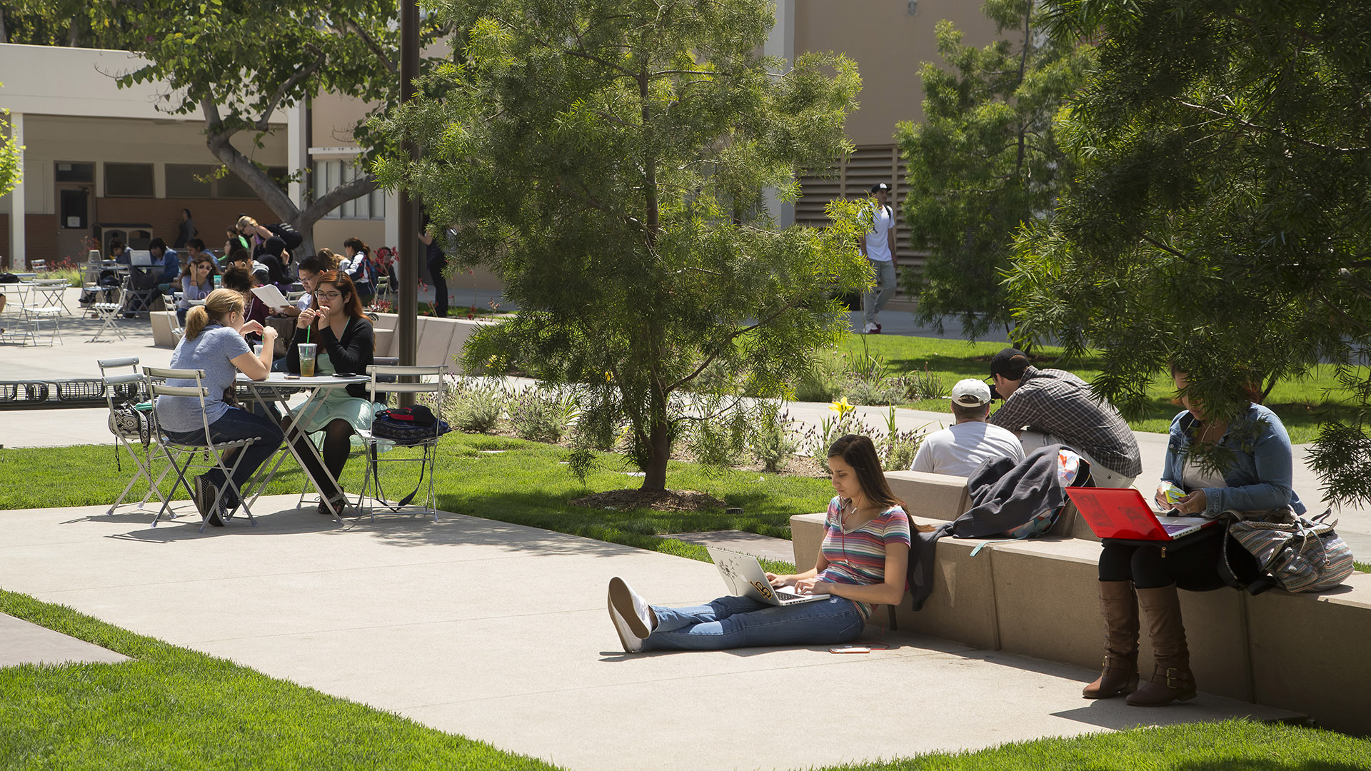 CSU Long Beach Liberal Arts Courtyards-Tom Fox-0398.jpg