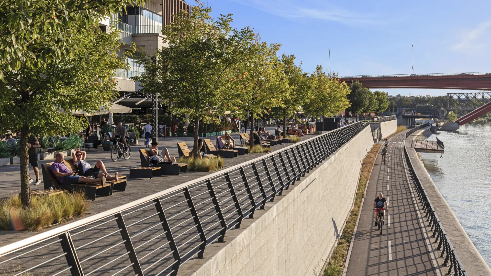 Belgrade Promenade SWA 9