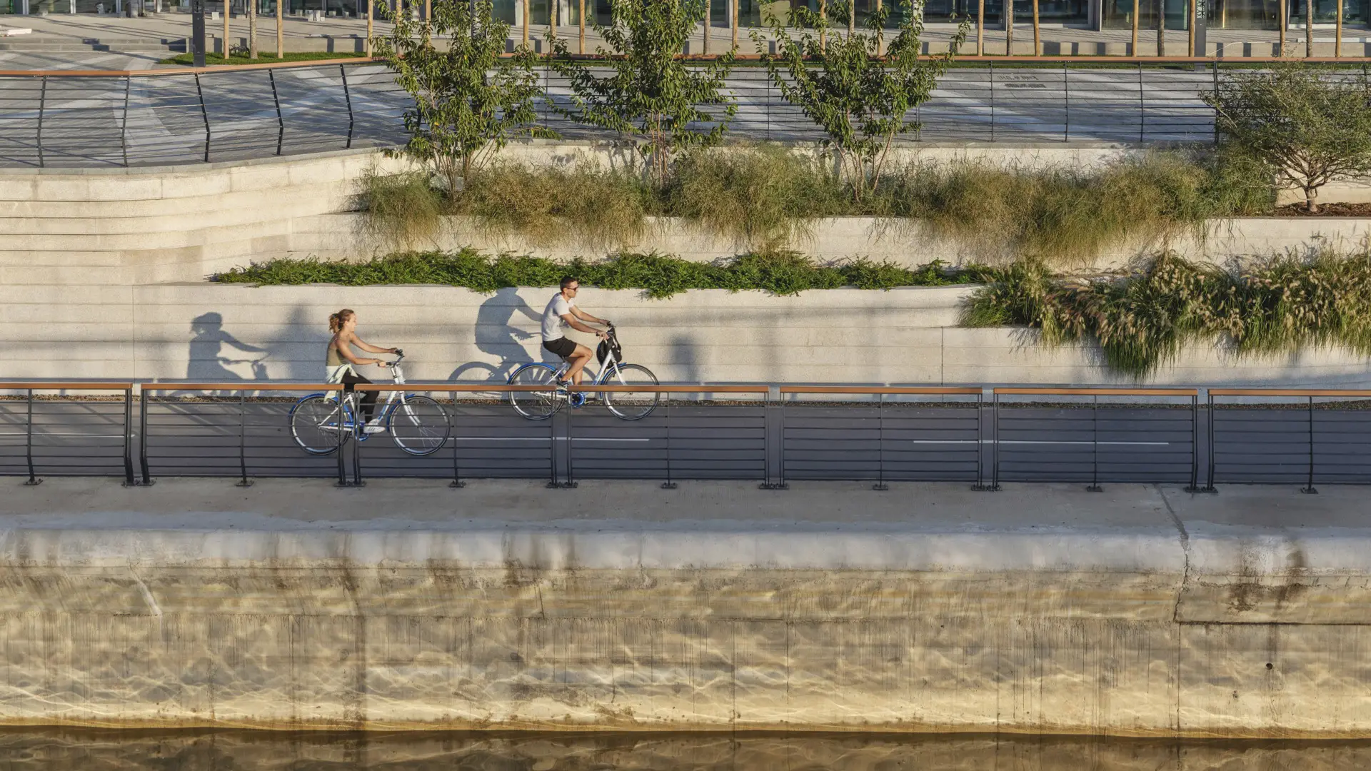 Belgrade Promenade SWA 22