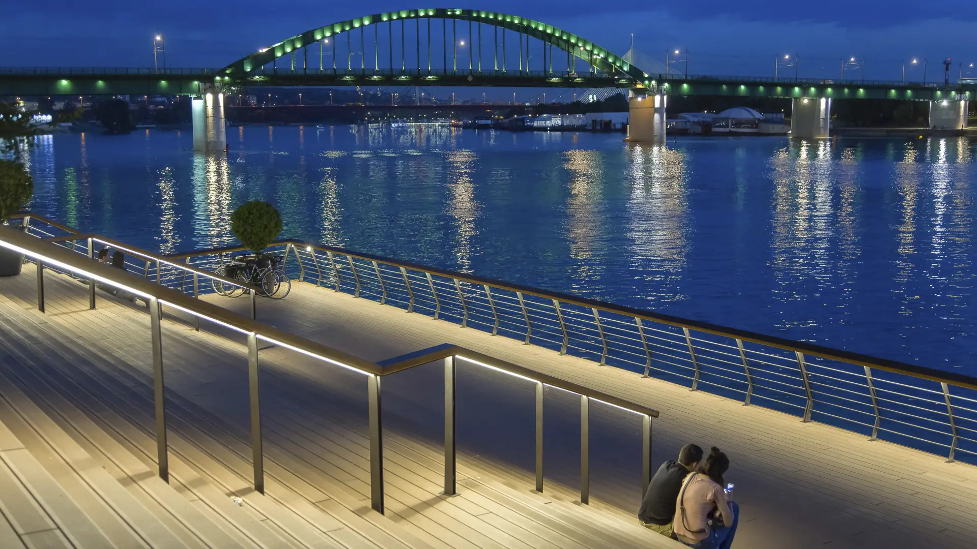 Belgrade Promenade SWA 30