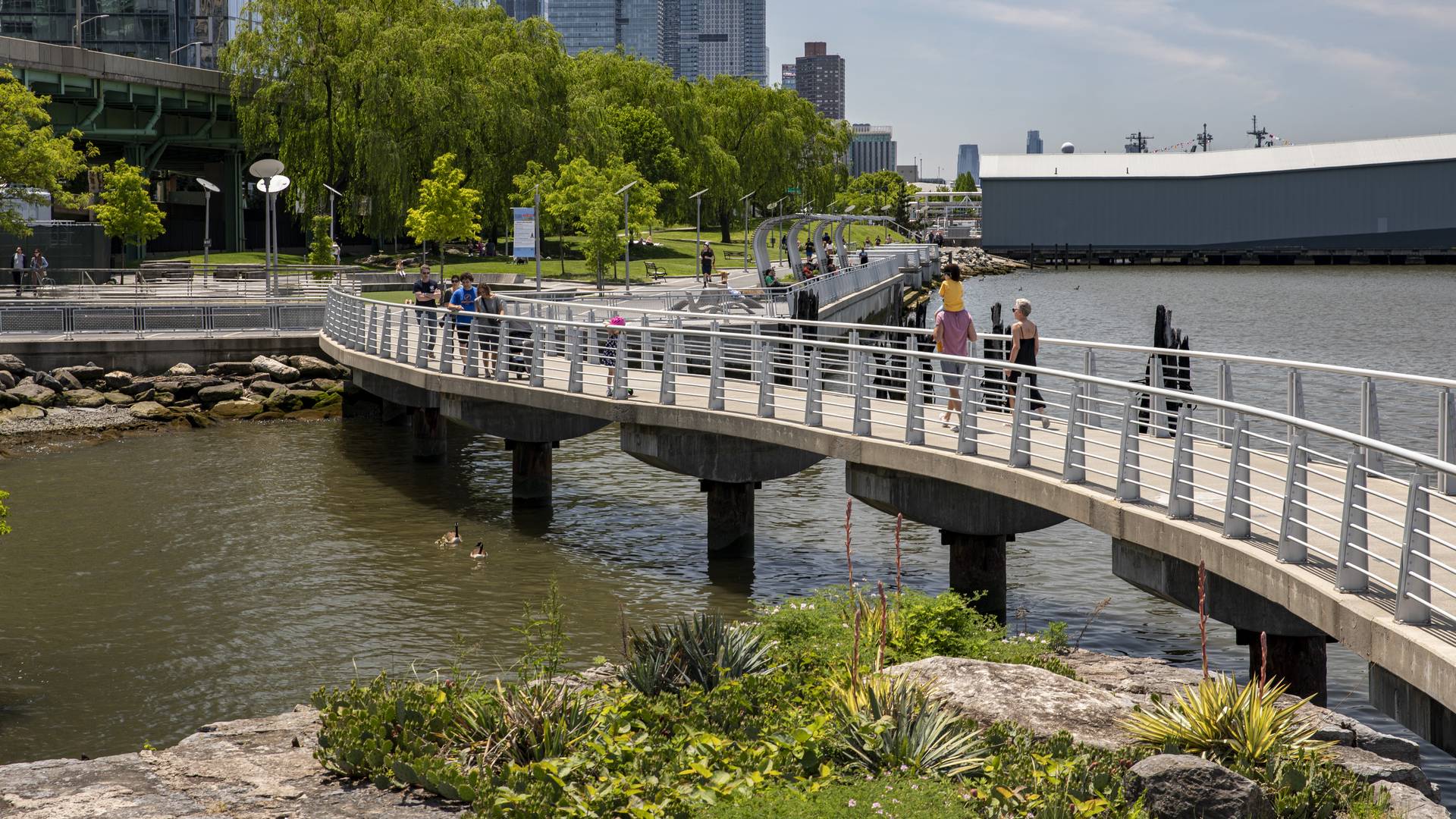 Riverside Park South_N252_cropped_1920x1080
