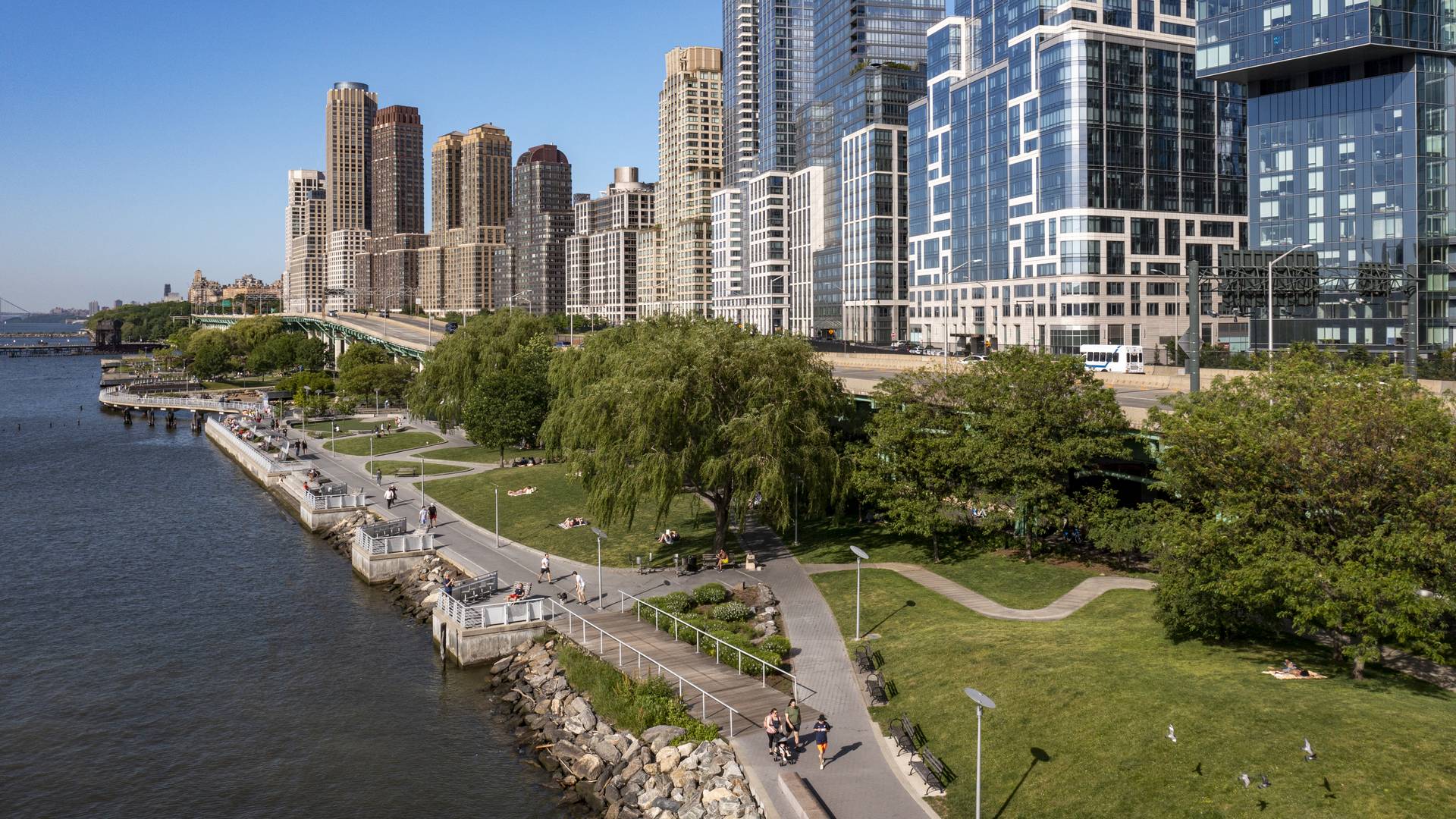 Riverside Park South_N217_cropped_1920x1080