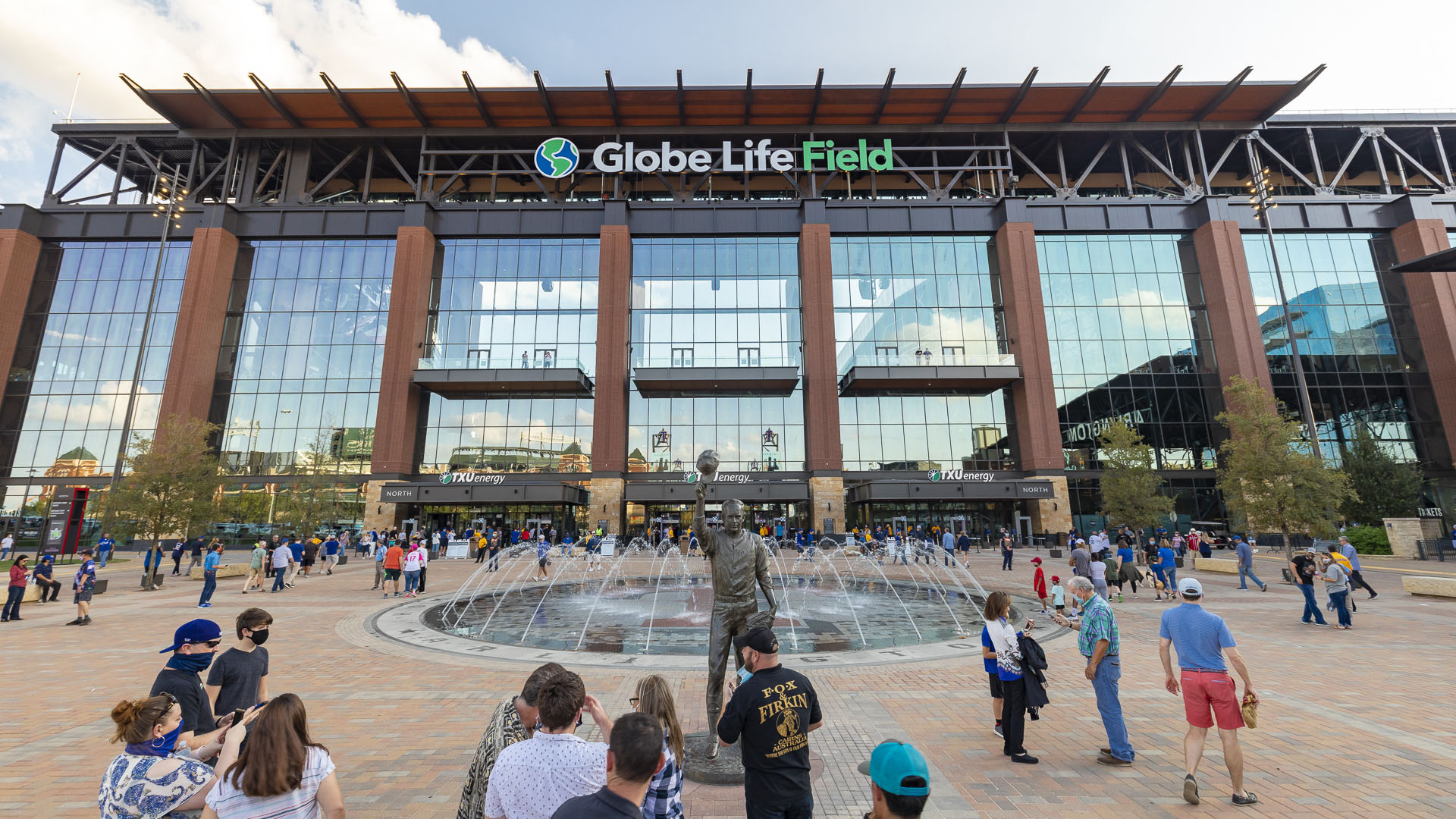 Rangers Stadium Globe Life Field - Jonnu Singleton-6501