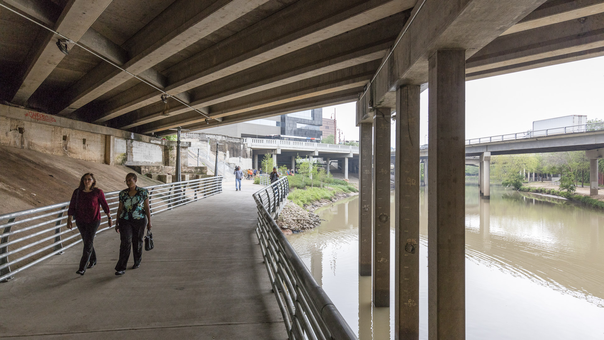 Buffalo Bayou Smith to Travis Trail - Jonnu Singleton-2679.jpg