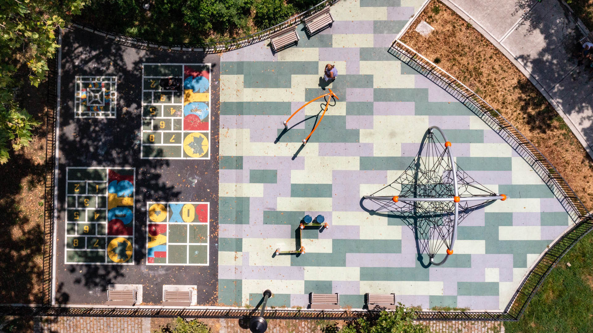 Homecrest Playground 8