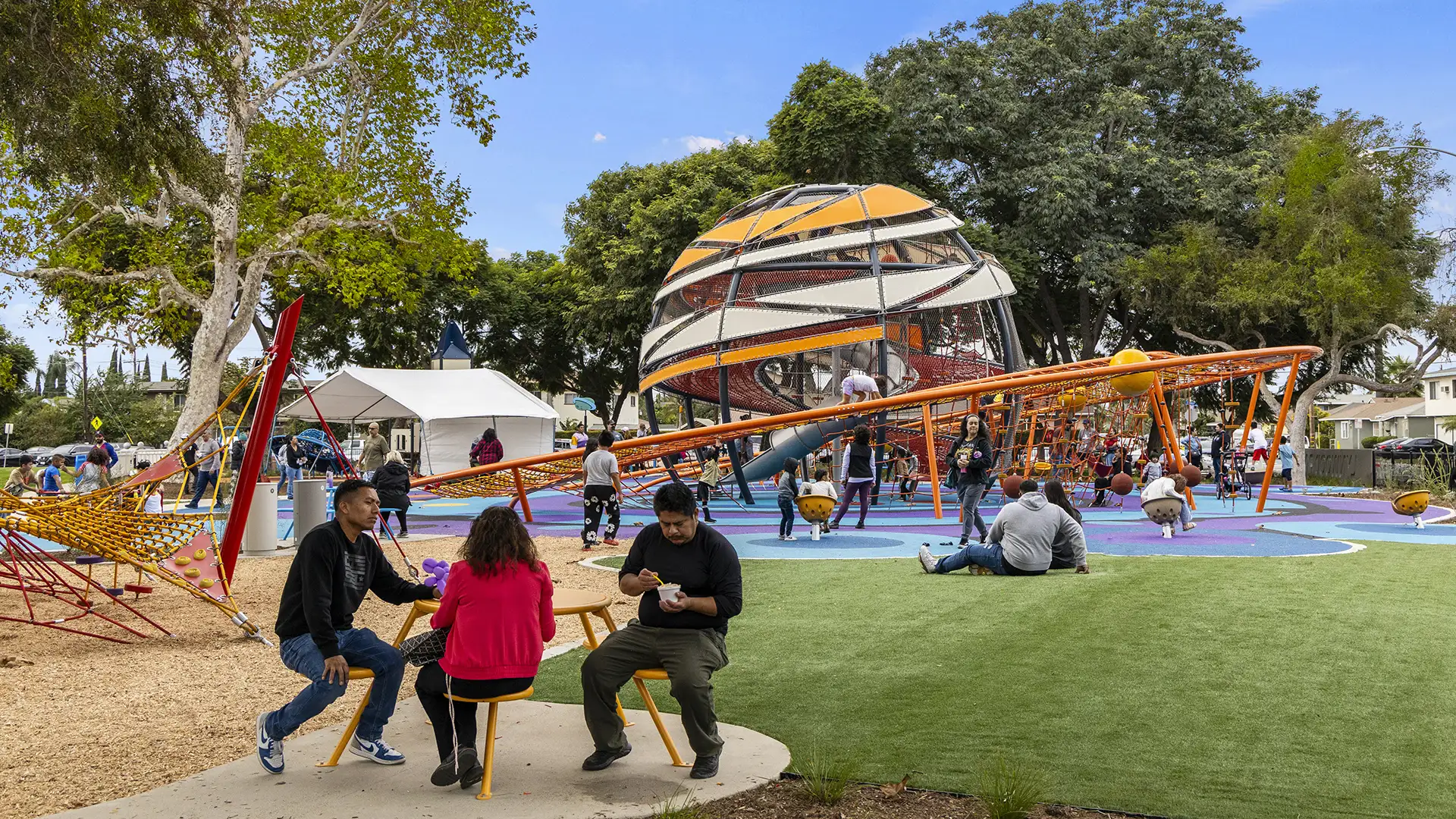 Lynwood-Mega-Playground---Bill-Tatham-5623