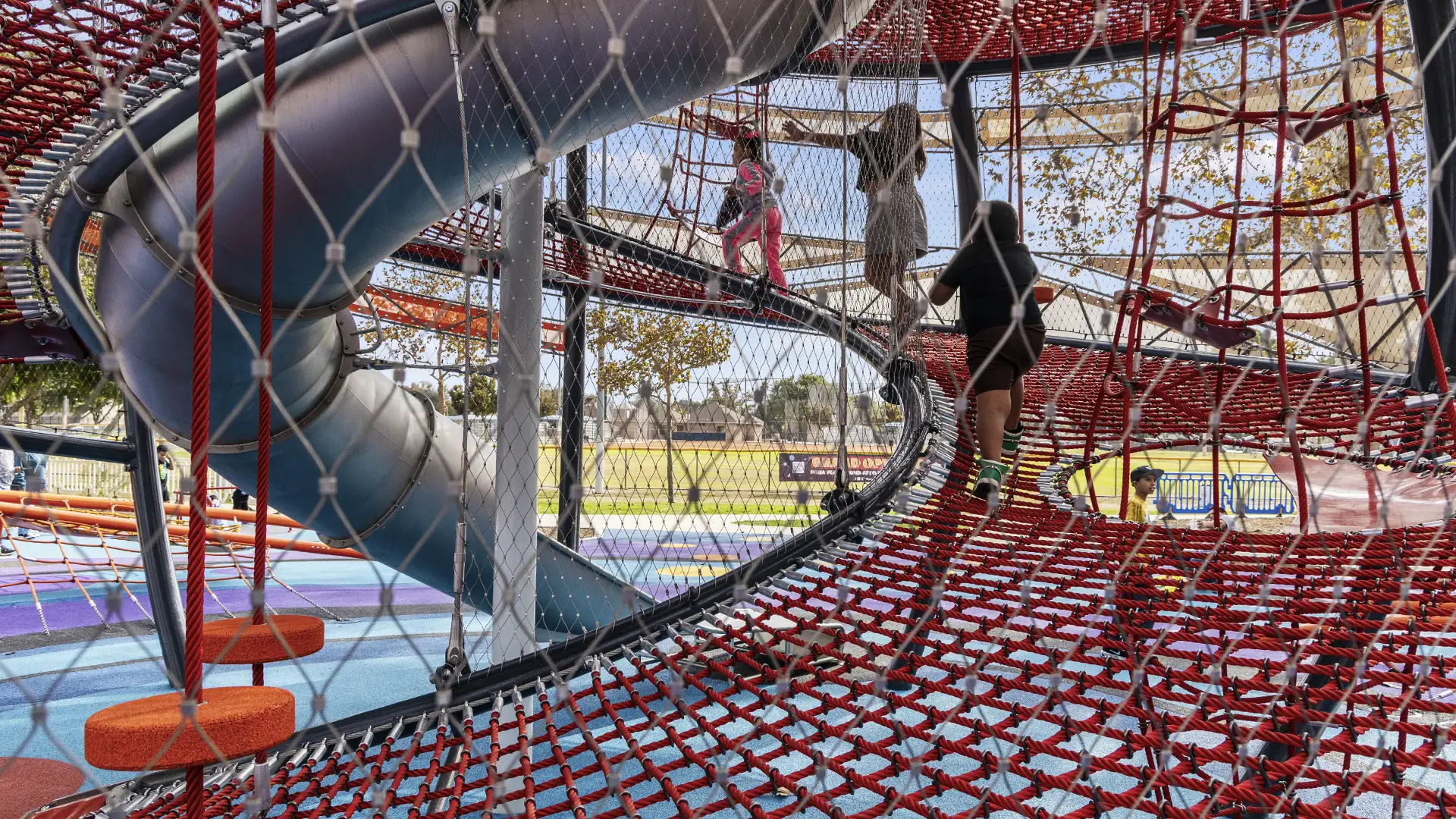 Lynwood-Mega-Playground---Bill-Tatham-5815