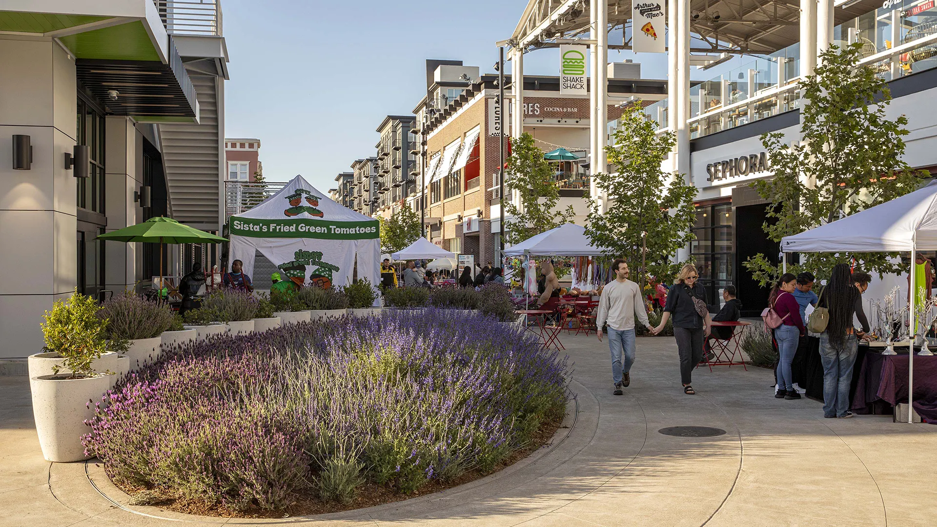 10 Bay Street Plaza_N33