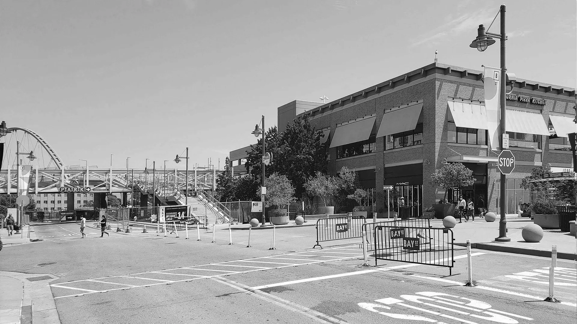 11 Bay Street Plaza Creek Plaza before