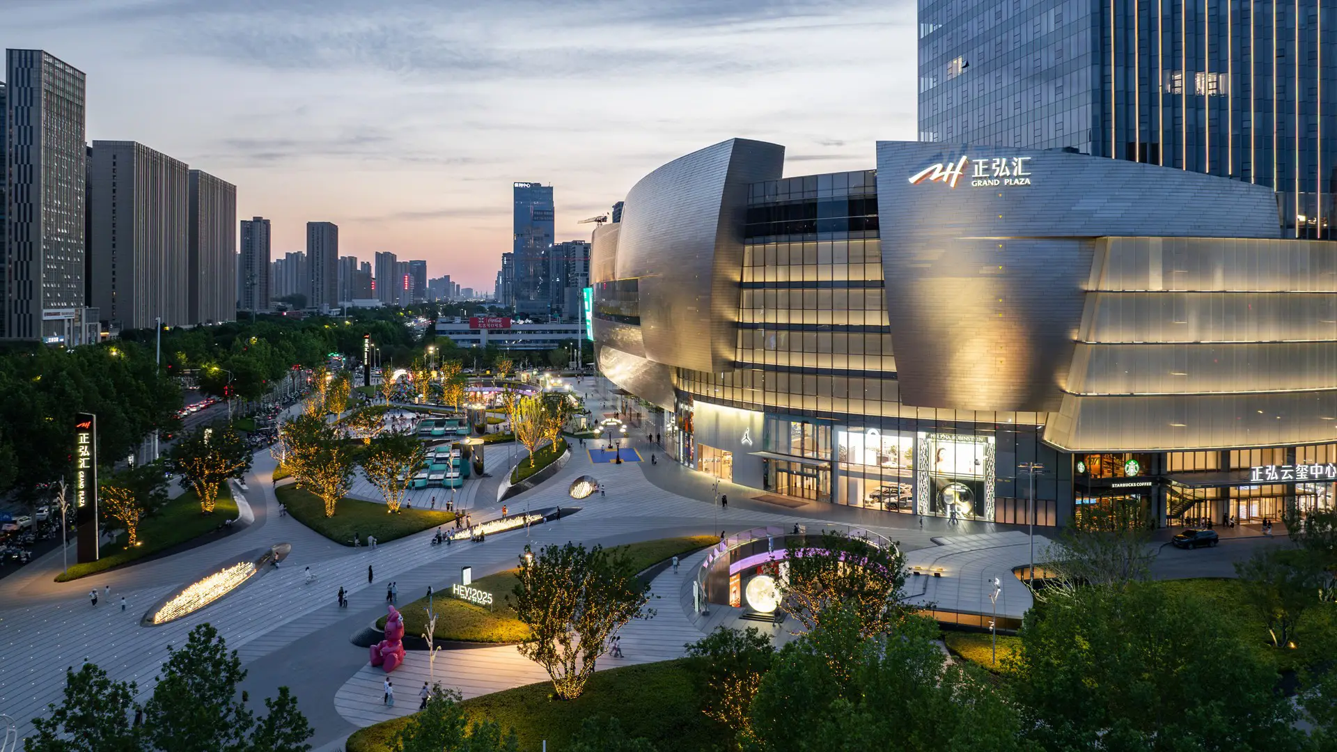 Zhenghong Grand Plaza (1)