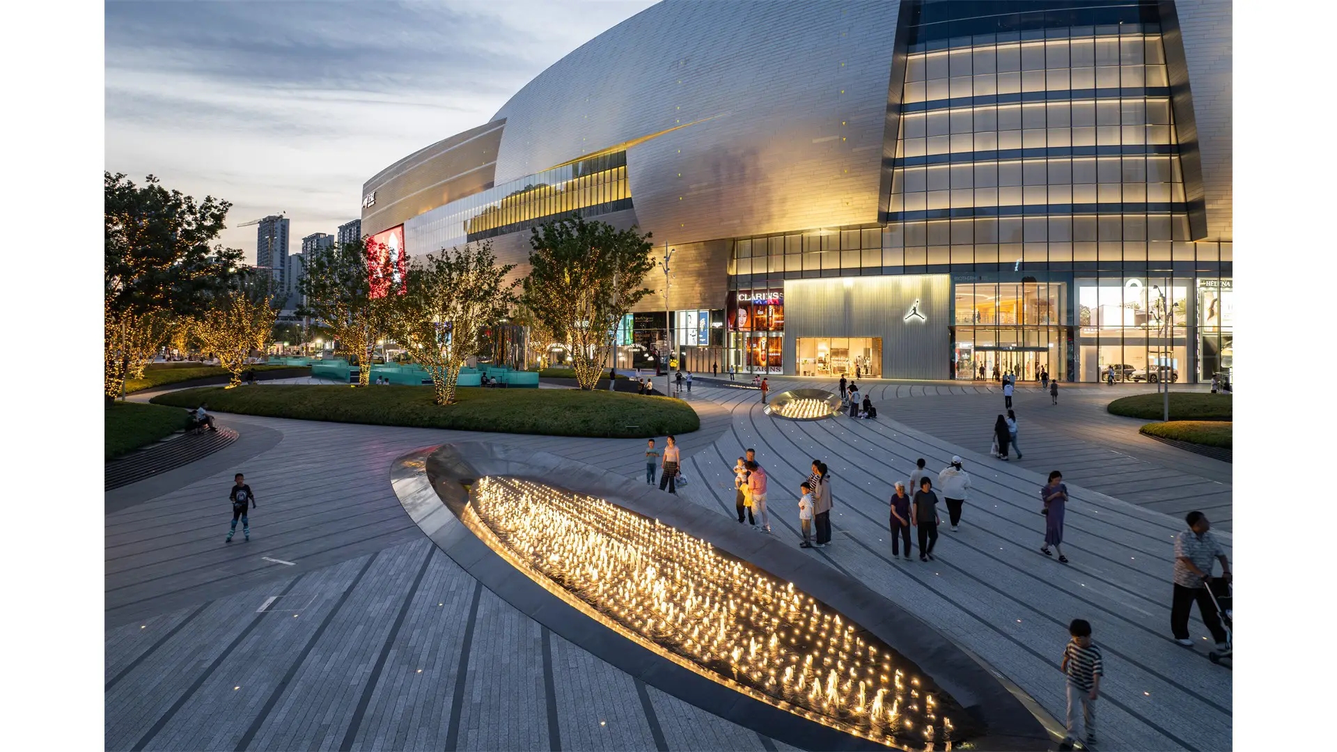 Zhenghong Grand Plaza (10)